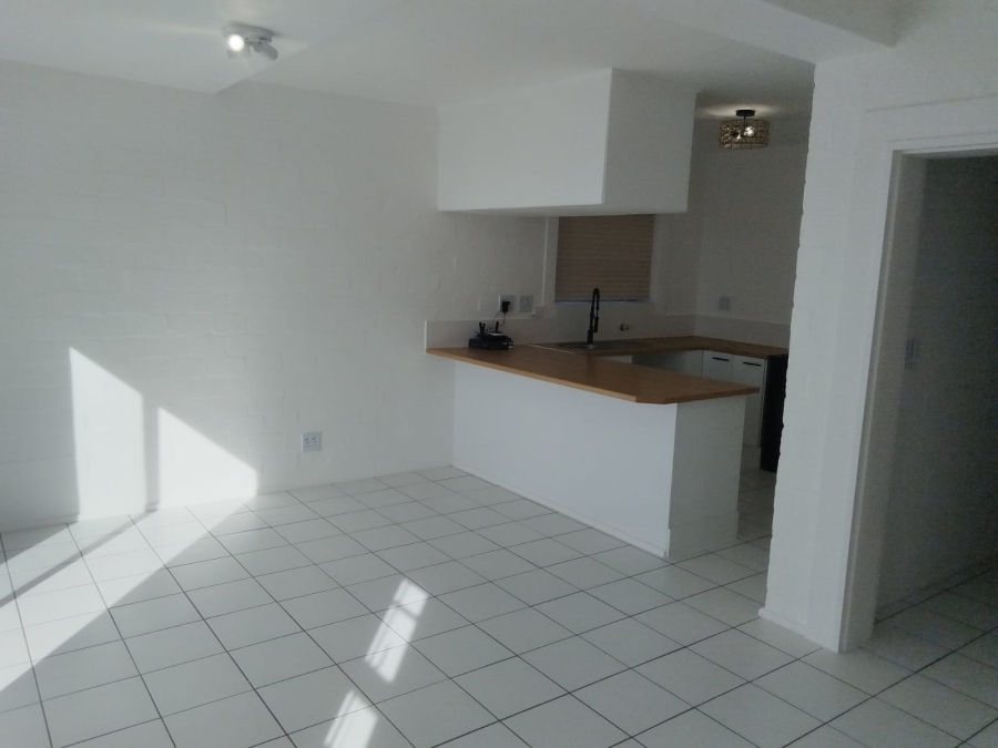 To Let 1 Bedroom Property for Rent in Bay View Village Western Cape